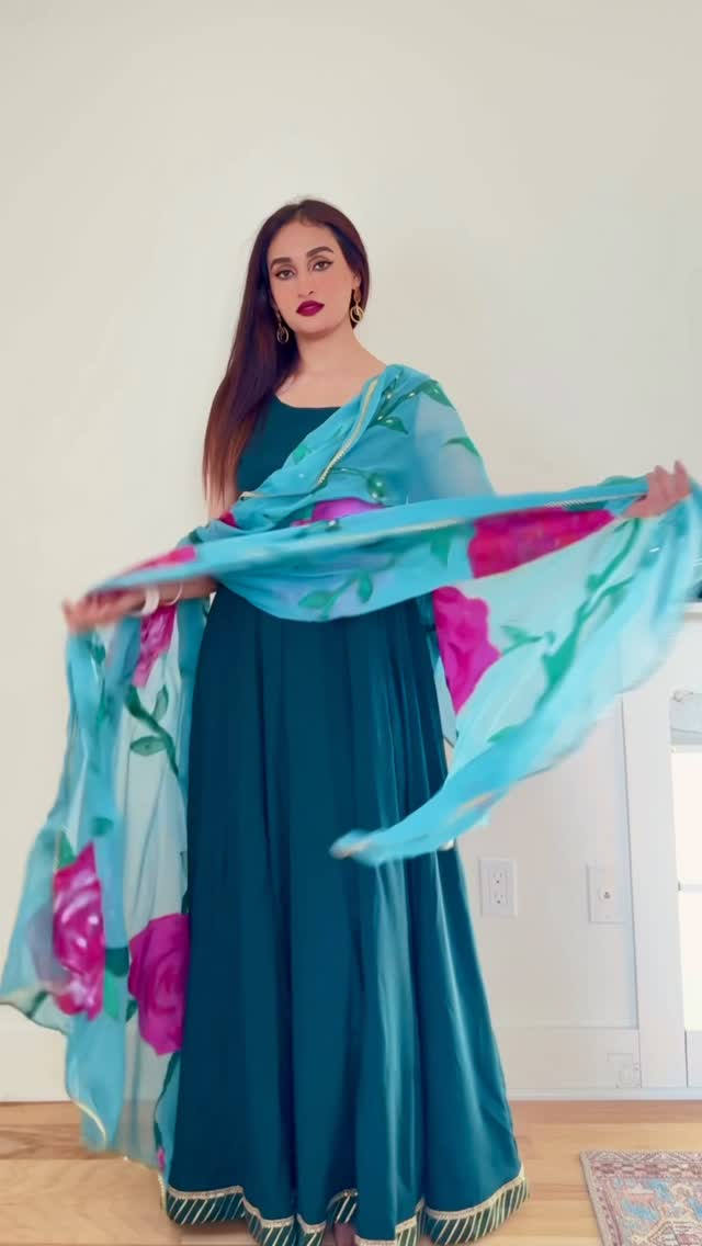 Lightweight Hand Made kurtas Dupattas with Floral Print - Image 2